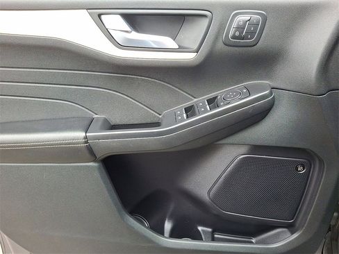 Certified 2022 Ford Escape Titanium w/ Titanium Elite Package image 10