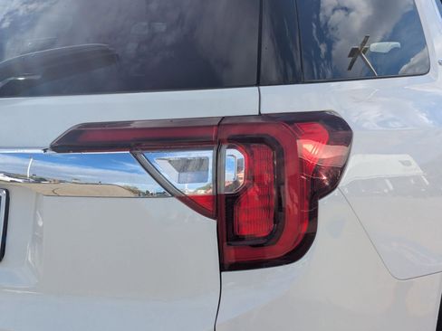 Used 2020 GMC Acadia SLE image 12