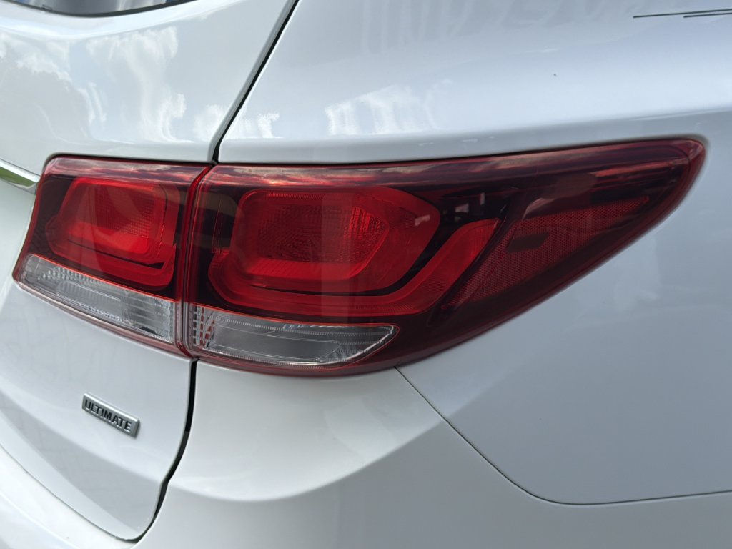 Used 2017 Hyundai Santa Fe FWD image 13