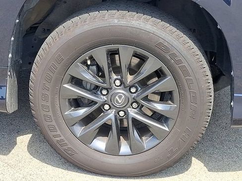 Used 2022 Lexus GX 460 Premium w/ Premium Plus Package AWD/4WD image 8