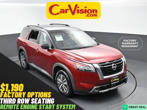 Used 2022 Nissan Pathfinder SL image 1
