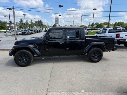 Used 2021 Jeep Gladiator Sport AWD/4WD image 10