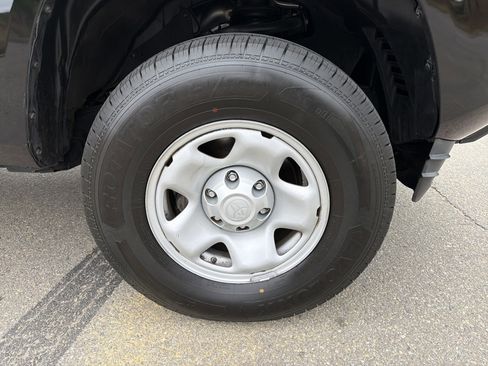 Used 2020 Toyota Tacoma SR w/ SR Convenience Package image 12