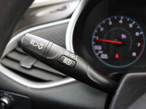 Used 2024 Chevrolet Malibu LT FWD image 37
