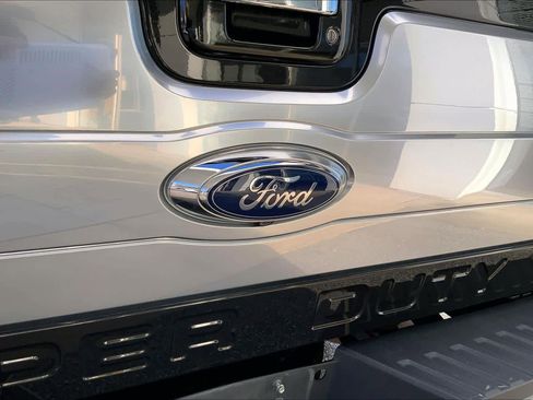 Used 2015 Ford F250 Platinum w/ FX4 Off-Road Package image 9