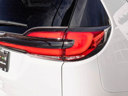 New 2026 Chrysler Pacifica Select image 36