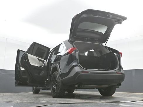 Used 2020 Toyota RAV4 XLE FWD image 52