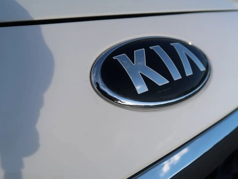 Used 2019 Kia Forte S image 48