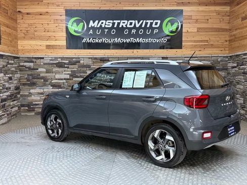 Used 2026 Hyundai Venue SEL FWD image 7