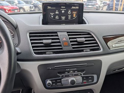 Used 2018 Audi Q3 2.0T Premium Plus w/ Premium Plus Package image 32