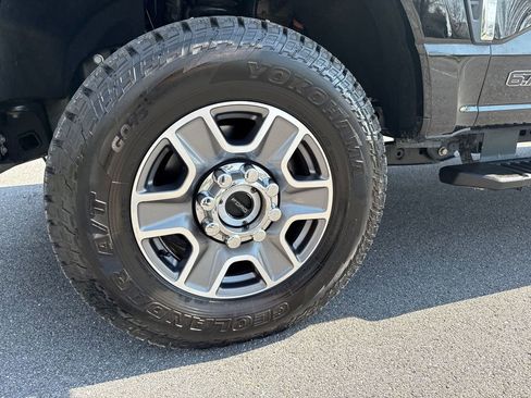 Used 2025 Ford F350 Lariat w/ Camper Package image 37