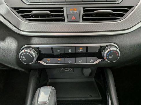 Used 2024 Nissan Altima 2.5 SR FWD image 22