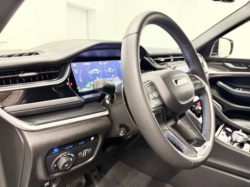 Used 2023 Jeep Grand Cherokee Trailhawk w/ Advanced Protech Group II image 58