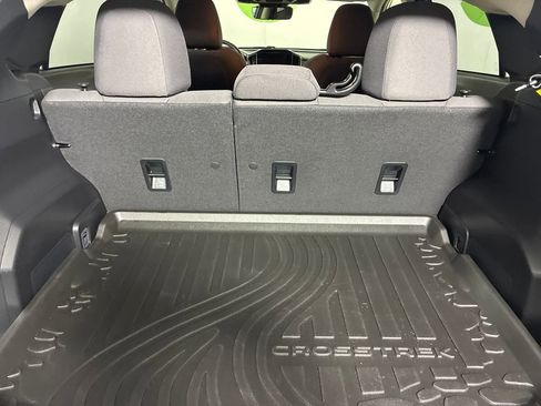 Used 2025 Subaru Crosstrek 2.0i Premium image 10