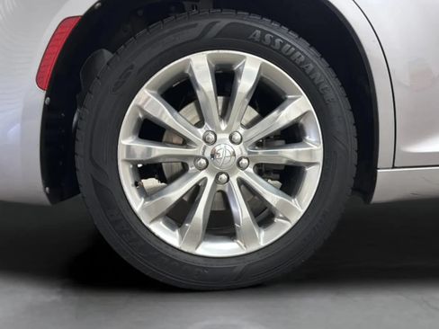 Used 2018 Chrysler 300 Limited w/ Safetytec Plus Group AWD/4WD image 34