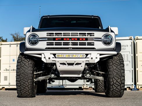 New 2025 Ford Bronco Heritage Edition image 9