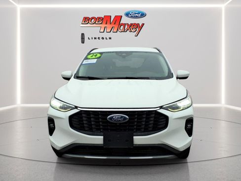 Used 2024 Ford Escape Platinum AWD/4WD image 2