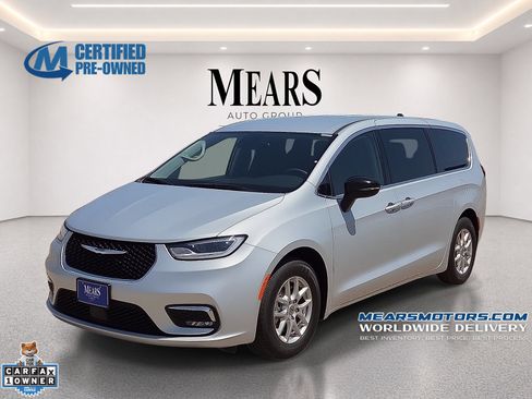 Used 2024 Chrysler Pacifica Touring-L FWD image 1
