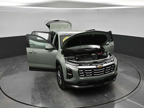 Used 2025 Chevrolet Equinox LT w/ Safety and Technology Package AWD/4WD image 41
