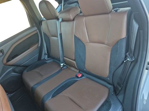 Used 2025 Subaru Forester Touring w/ Popular Package - Touring AWD/4WD image 15