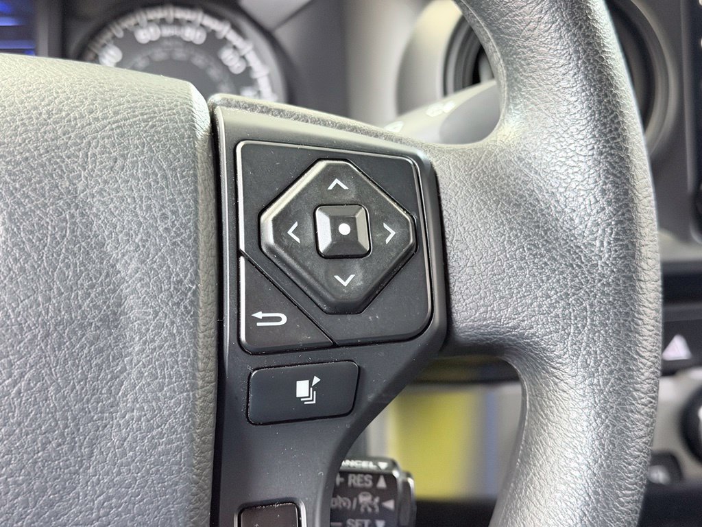 Used 2020 Toyota Tacoma SR AWD/4WD image 40