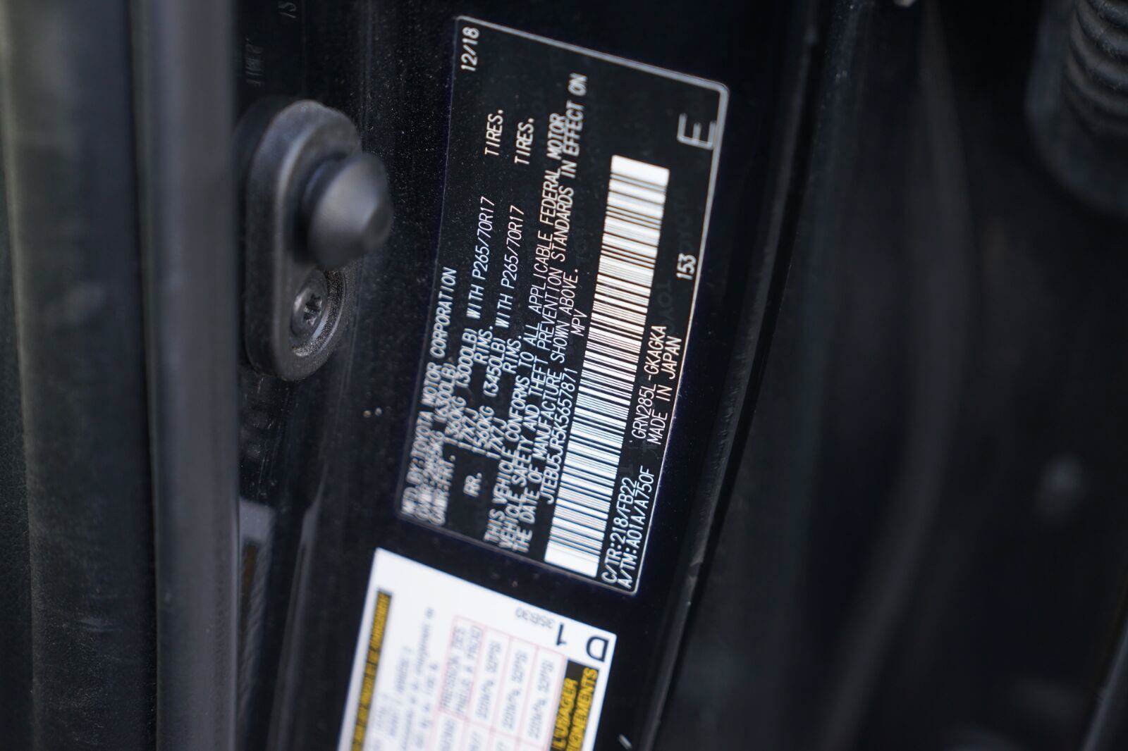 Used 2019 Toyota 4Runner SR5 AWD/4WD image 5