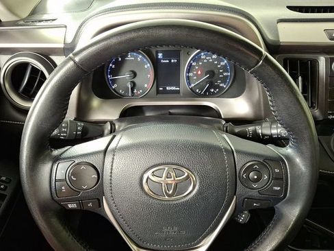 Used 2017 Toyota RAV4 XLE w/ Plus Special Value Package AWD/4WD image 18