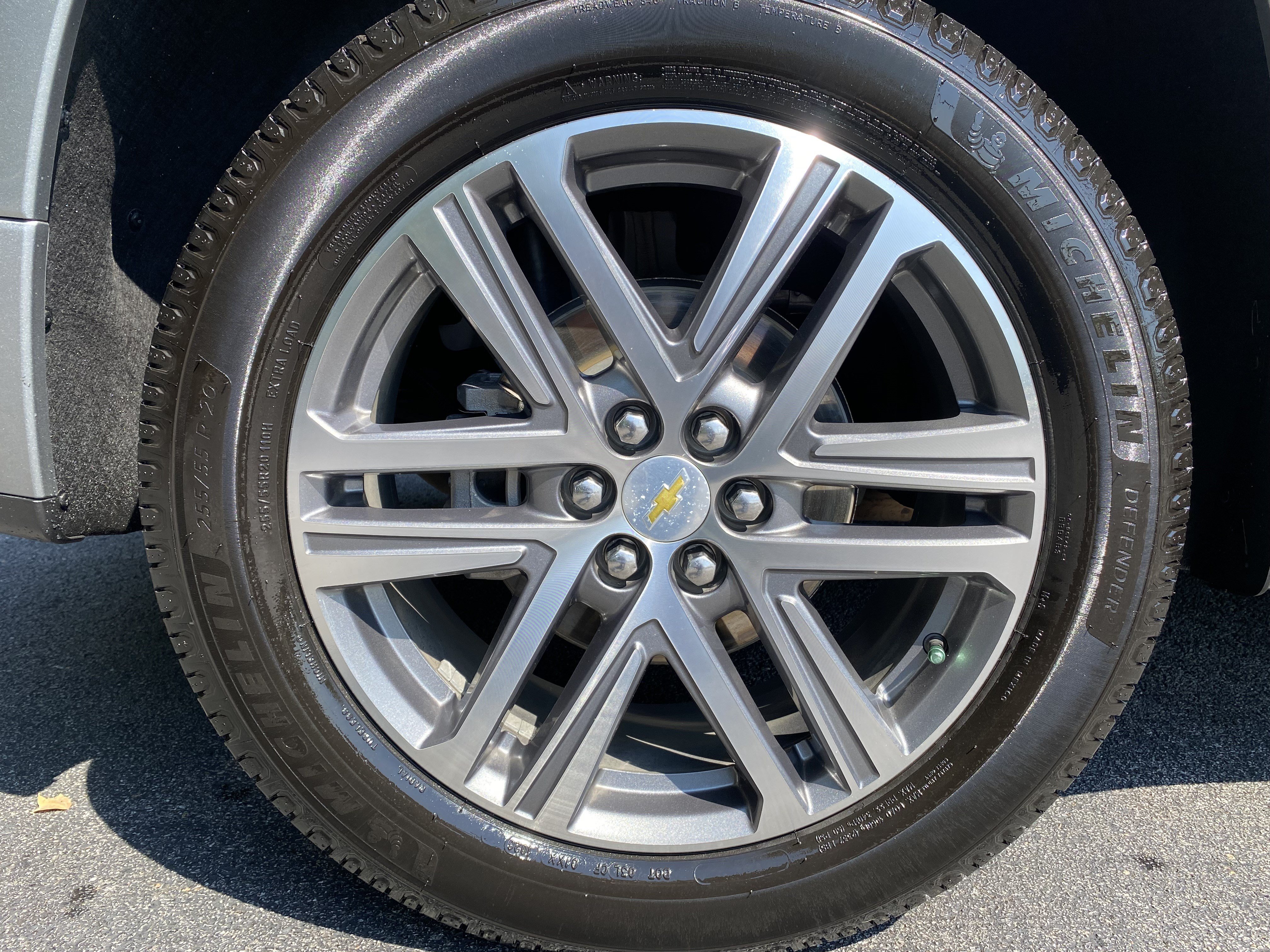 Used 2023 Chevrolet Traverse High Country FWD image 44