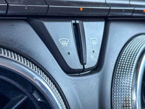 Used 2019 Chevrolet Camaro LT image 27