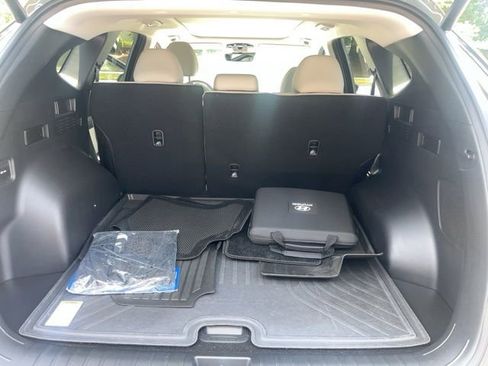 Used 2025 Hyundai Tucson Limited AWD/4WD image 7