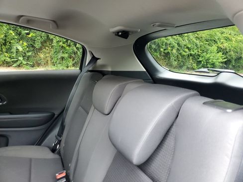 Used 2020 Honda HR-V EX image 9