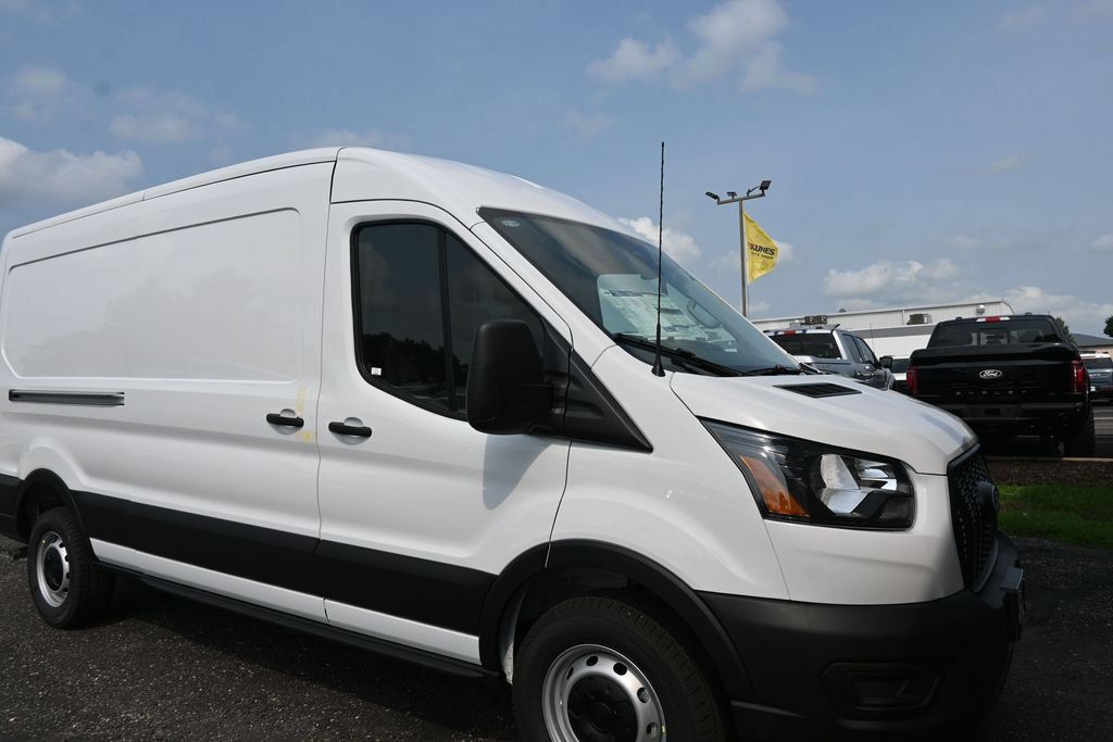 New 2026 Ford Transit 150 148 Medium Roof w/ Load Area Protection Package RWD image 18