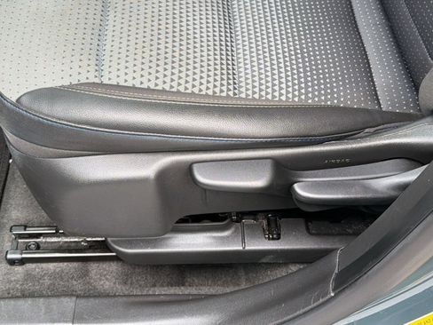 Used 2025 Chevrolet Trax LT w/ LT Convenience Package FWD image 15