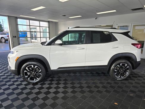 Used 2023 Chevrolet TrailBlazer LT w/ Convenience Package image 7