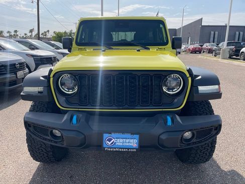 Used 2024 Jeep Wrangler Unlimited AWD/4WD image 2