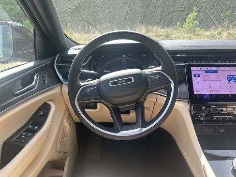 New 2025 Jeep Grand Cherokee L Limited w/ Black Appearance Package RWD image 23