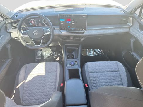 Used 2025 Volkswagen Tiguan S FWD image 21