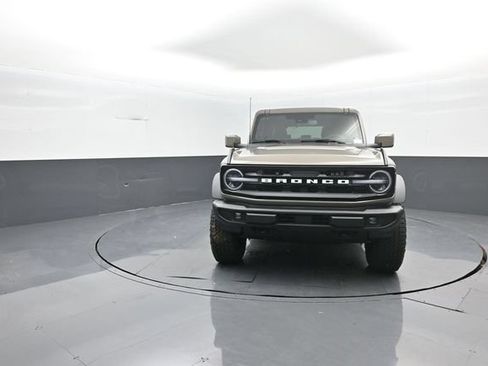 New 2026 Ford Bronco Outer Banks w/ Sasquatch Package AWD/4WD image 3