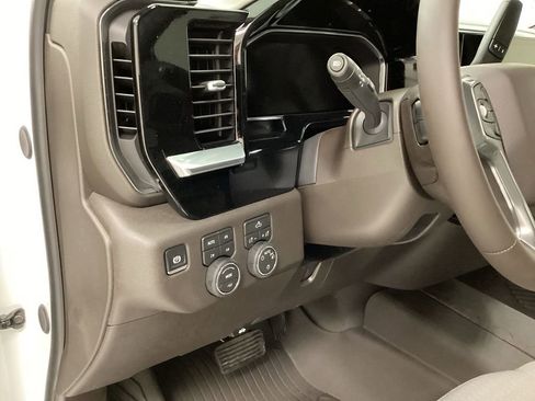 New 2026 Chevrolet Silverado 1500 LT w/ Z71 Off-Road Package image 18