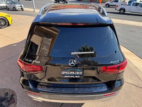 Used 2022 Mercedes-Benz GLB 250 4MATIC w/ Premium Package Lite image 20