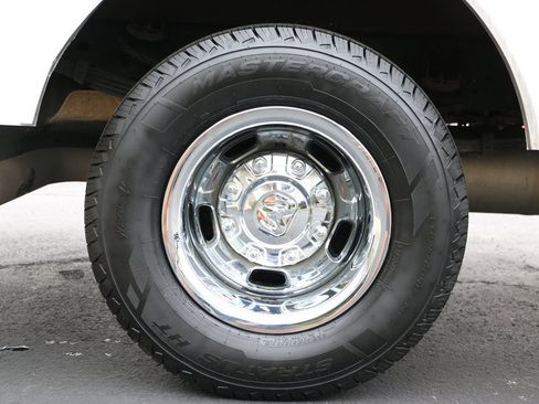 Used 2024 RAM 3500 Tradesman w/ Chrome Appearance Group AWD/4WD image 50