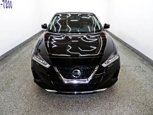 Used 2019 Nissan Maxima 3.5 SV w/ Floor Mat Group FWD image 2