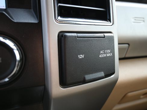 Used 2019 Ford F250 Lariat w/ Lariat Value Package AWD/4WD image 30
