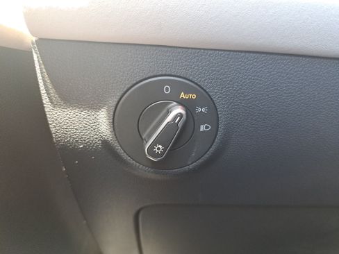 New 2026 Volkswagen Taos SE AWD/4WD image 25