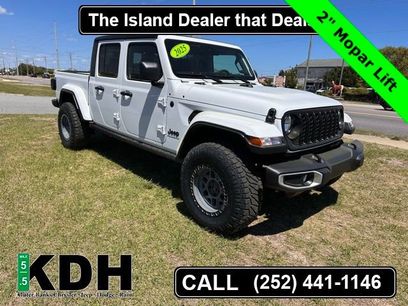 New 2025 Jeep Gladiator Sport