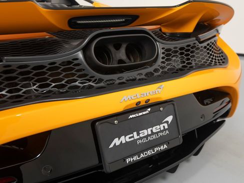 Used 2024 McLaren 750S Spider RWD image 44