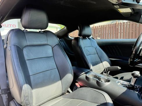Used 2016 Ford Mustang Premium RWD image 27