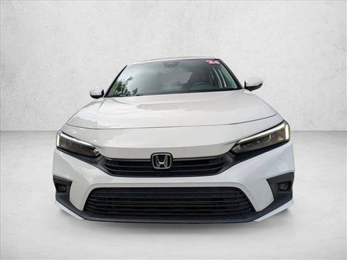 Used 2024 Honda Civic Touring image 2