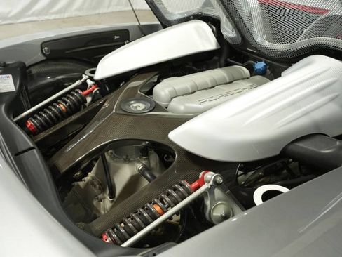 Used 2005 Porsche Carrera GT image 30