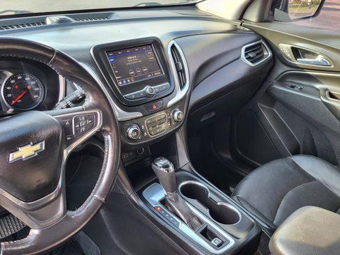 Used 2020 Chevrolet Equinox LT w/ Sport Edition image 25